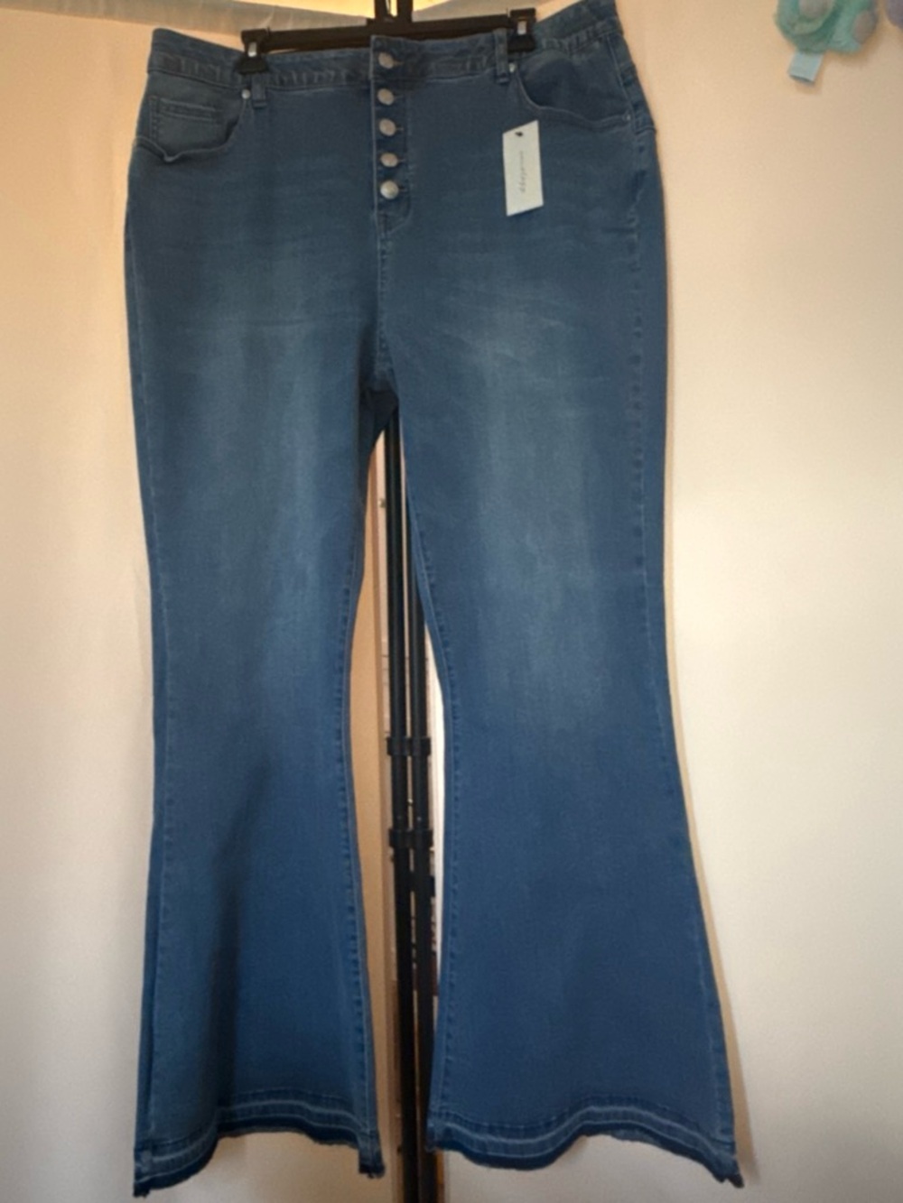 Aveology Women's High-Rise Flared Jeans - Blue